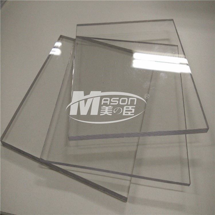 Tấm Polycarbonate trong suốt có độ bóng cao và có độ bóng cao 1.8mm trong suốt hấp dẫn và bền